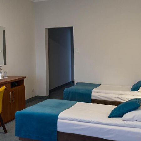 Hotel Mazury Gizycko Ngoại thất bức ảnh