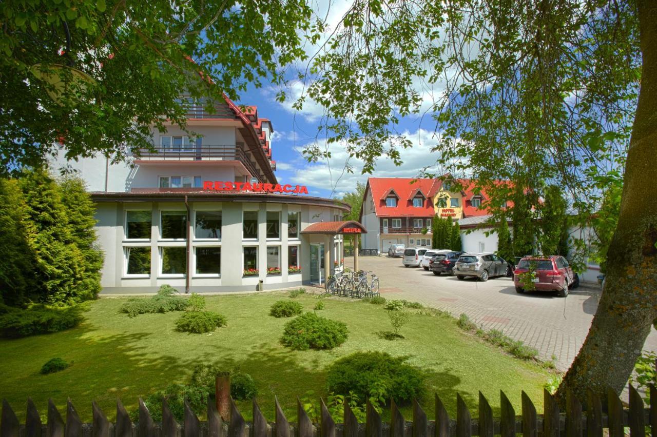 Hotel Mazury Gizycko Ngoại thất bức ảnh