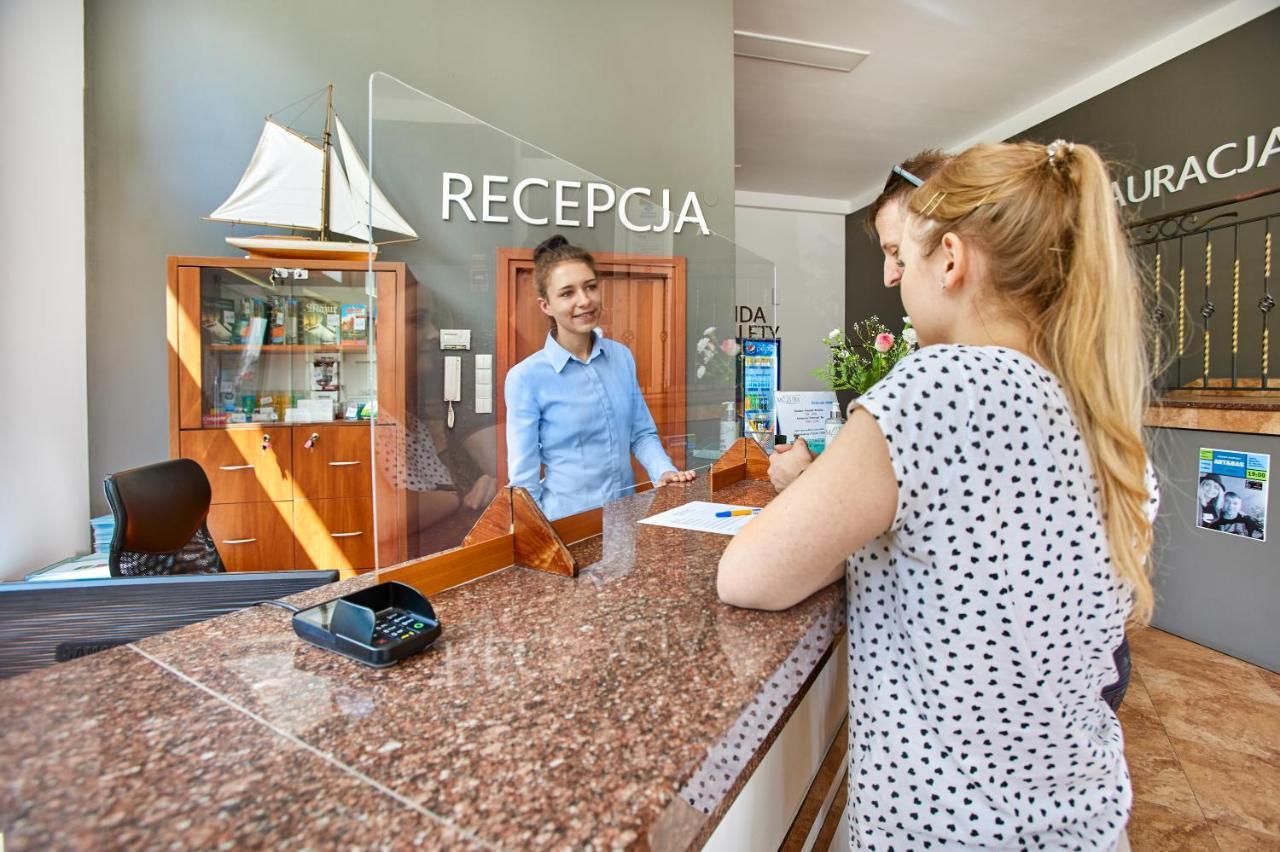 Hotel Mazury Gizycko Ngoại thất bức ảnh