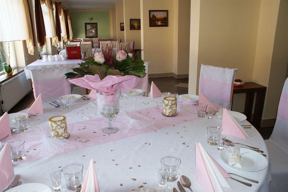 Hotel Mazury Gizycko Ngoại thất bức ảnh
