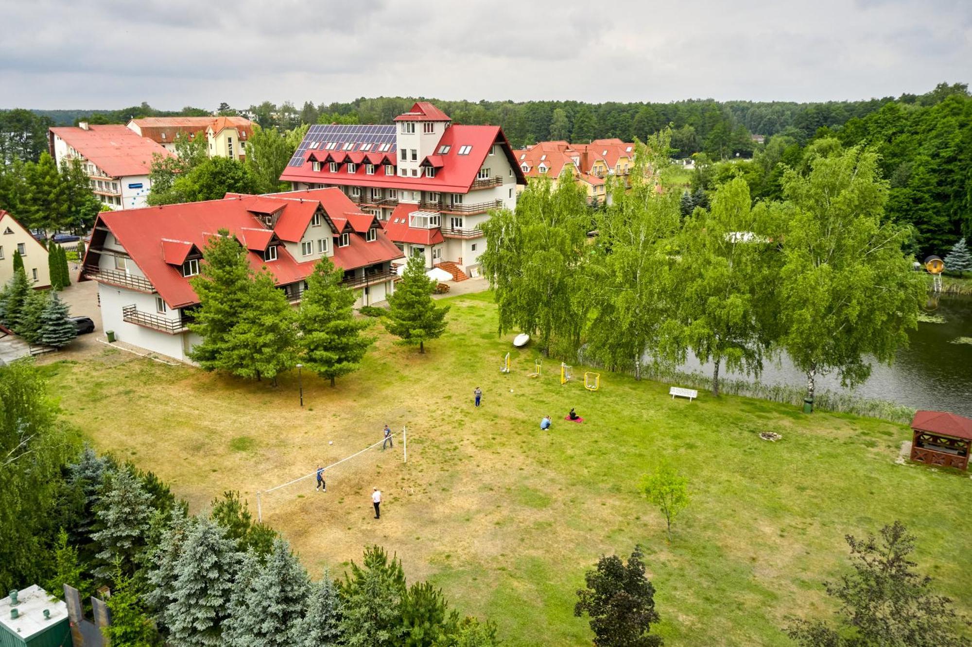 Hotel Mazury Gizycko Ngoại thất bức ảnh