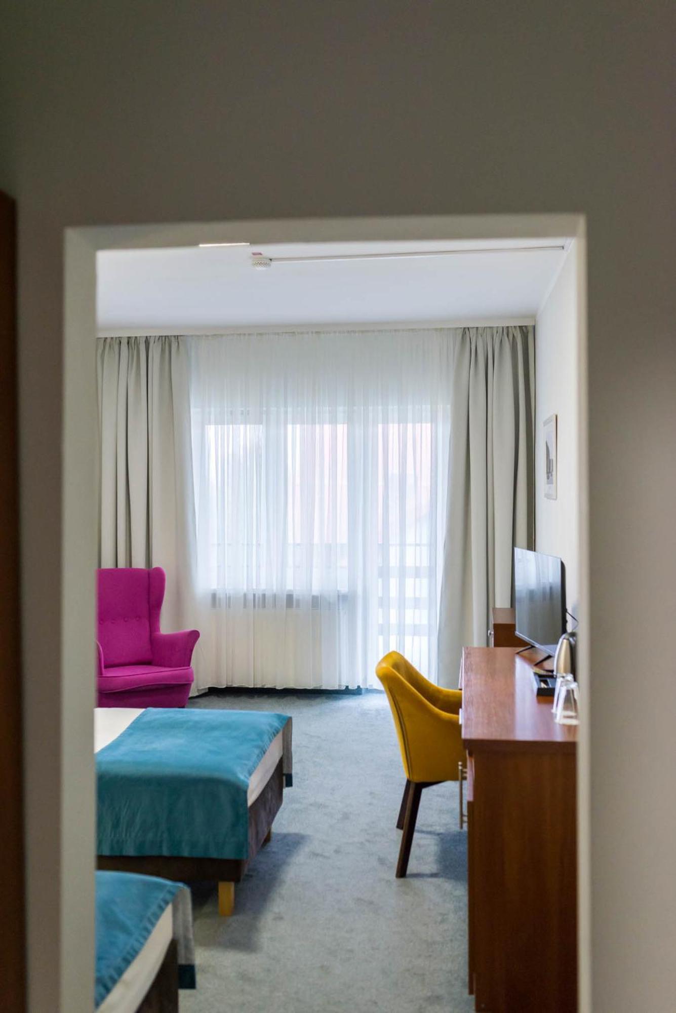 Hotel Mazury Gizycko Ngoại thất bức ảnh