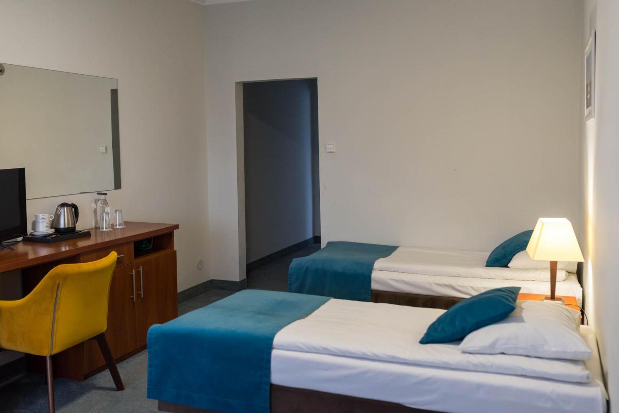 Hotel Mazury Gizycko Ngoại thất bức ảnh