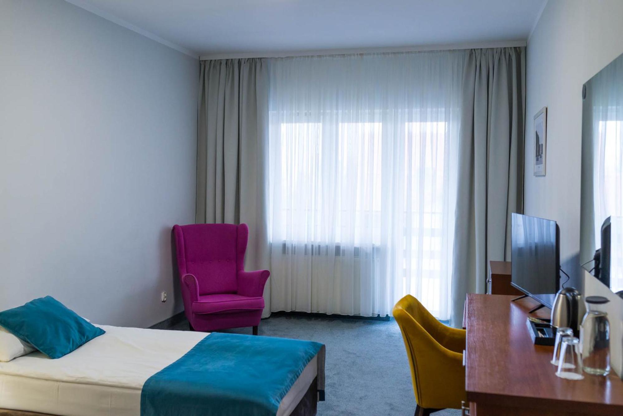 Hotel Mazury Gizycko Ngoại thất bức ảnh