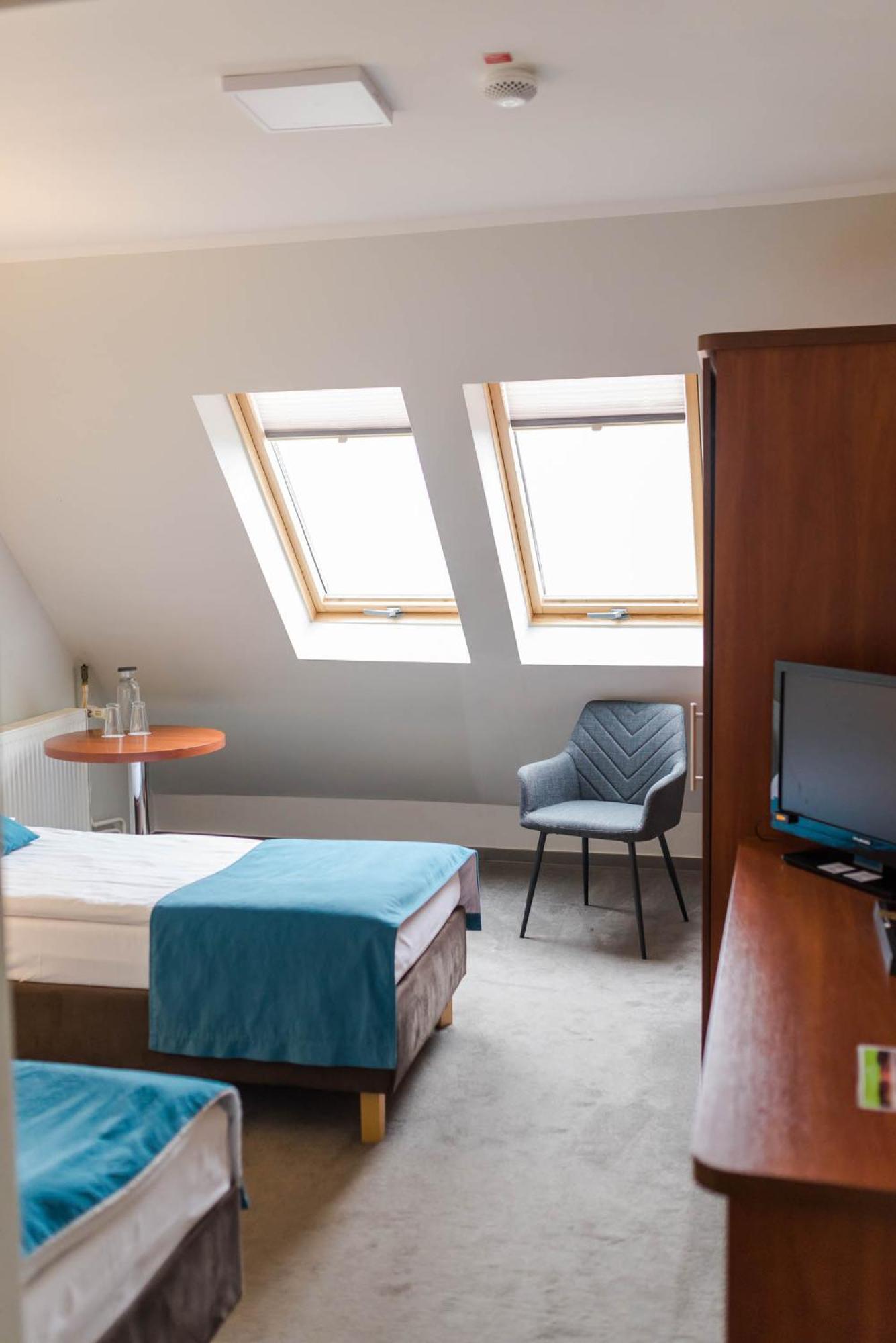 Hotel Mazury Gizycko Ngoại thất bức ảnh