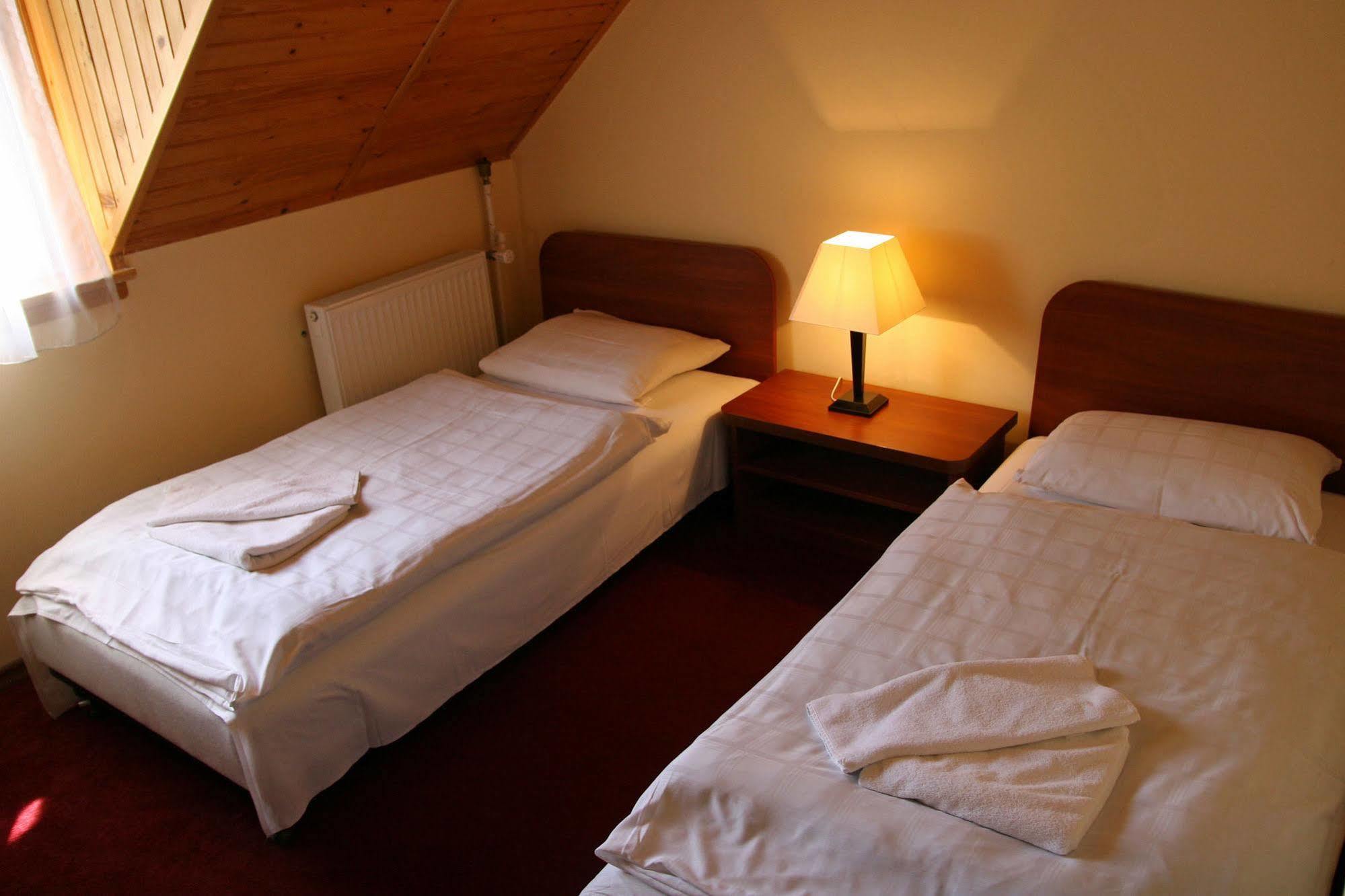 Hotel Mazury Gizycko Ngoại thất bức ảnh