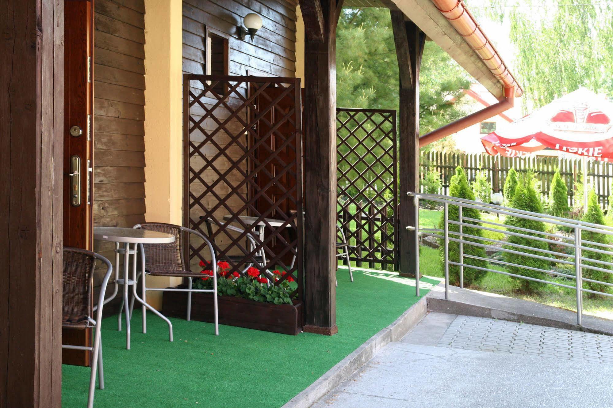 Hotel Mazury Gizycko Ngoại thất bức ảnh